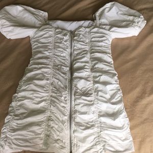 White balloon sleeve mini dress 🕊🔥